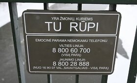 Lentelė su emocinės paramos tarnybų numeriais 