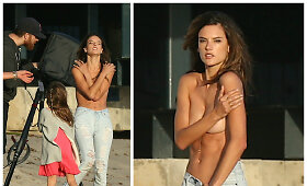 &bdquo;Victoria's Secret&ldquo; angelas Alessandra Ambrosio pusnuogė fotografavosi &scaron;alia savo vaikų