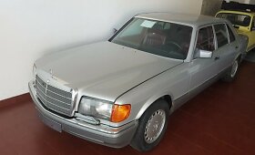Už 150 tūkst. Eur parduodamas antikvarinis landsberginis &bdquo;Mercedes &ndash; Benz&ldquo; 560 SEL