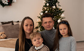 Inetos Puzaraitės-Žvagulienės ir Ąžuolo Žvagulio kalėdinė fotosesija