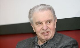 Pristatytas filmas apie J.Marcinkevičių