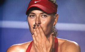 Marija &Scaron;arapova Meksikoje &scaron;luoja varžoves nuo kelio ir pateko į ketvirtfinalį