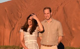 Princas Williamas ir Kembridžo hercogienė Catherine apsilankė prie garsiosios Uluru uolos