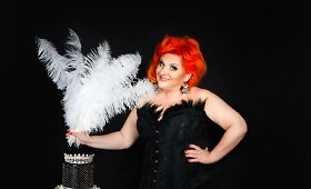 Daina Bilevičiūtė &bdquo;Madam TuTu Cakes&ldquo; juodo torto fotosesijoje
