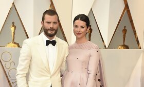 &bdquo;Penkiasde&scaron;imt pilkų atspalvių&ldquo; žvaigždė Jamie Dornanas su žmona Amelia Warner