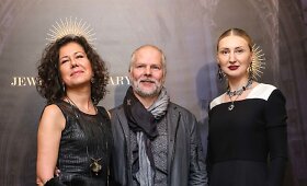 Auk&scaron;tosios juvelyrikos butikas &bdquo;Jewelry Library&ldquo; paminėjo savo 1-erių metų gimtadienį