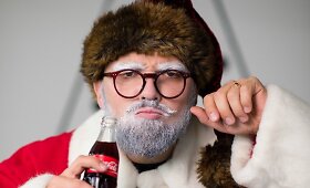 Remigijus Žiogas įsikūnijo į 10 skirtingų &scaron;alių Kalėdų Senelių 