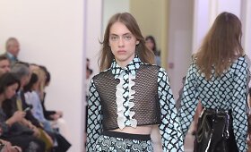 Nesaldžiai moteri&scaron;ka &bdquo;Emanuel Ungaro&ldquo; 2016 m. pavasario-vasaros kolekcija