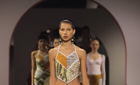 &bdquo;Kenzo&ldquo; 2016 m. pavasario-vasaros kolekcija: printai ir grafika