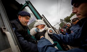 Migrantai Tovarniko (Kroatija) geležinkelio stotyje