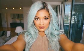 Kylie Jenner tapo mėlynplauke