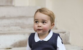 Princas George'as pozavo kalėdinėms nuotraukoms