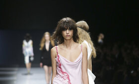 Milano mados savaitė: &bdquo;Versace&ldquo; 2016 m. rudens-žiemos kolekcija
