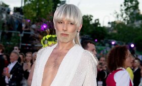 Conchita Wurst virto blondine
