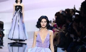 Paryžiaus auk&scaron;tosios mados savaitė: &bdquo;Giorgio Armani Priv&eacute;&ldquo; 2016 m. pavasario-vasaros kolekcija