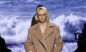 Paltai i&scaron; &bdquo;Max Mara&ldquo; 2015-2016 m. rudens-žiemos kolekcijos