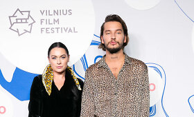 24-ojo &bdquo;Kino pavasario&ldquo; atidarymo raudonasis kilimas
