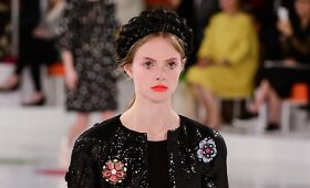 Seule pristatyta prabangi &bdquo;Chanel Cruise&ldquo; 2015-2016 m. kolekcija