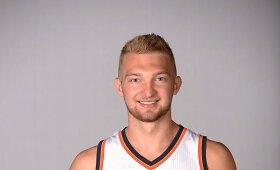Domantas Sabonis pozavo NBA fotografams