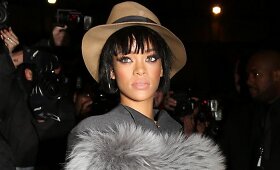 Paryžiuje Rihanna stebėjo &bdquo;Lanvin&ldquo; kolekcijos pristatymą 