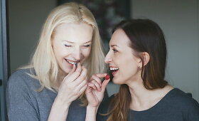 Inga Krasuckienė ir Katerina Buldakova kepinius ruo&scaron;ia be glitimo