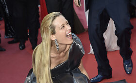 Čekų modelis Petra Nemcova Kanų kino festivalyje