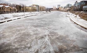 Ateina tikras pavasaris: &scaron;iluma tirpdo Neries ledą