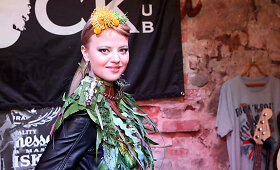 Renata Jampolskė tapo floristo modeliu