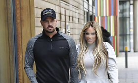 Katie Price ir Carlas Woodsas