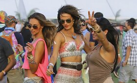Muzikos festivalyje &bdquo;Coachella&ldquo; &scaron;ėlo ir ry&scaron;kiausios pramogų pasaulio žvaigždės
