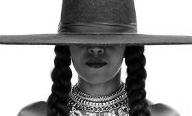 I&scaron;skirtinis gimtadienio sveikinimas: artimiausios Beyonce moterys persirengė ja