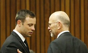 Sporto žvaigždė Oscaras Pistorius pripažintas kaltu dėl netyčinės žmogžudystės