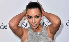 Įmantrus Kim Kardashian įvaizdis &bdquo;de Grisogono&ldquo; vakarėlyje
