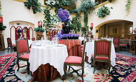 2018 m. &bdquo;30 geriausių restoranų&ldquo;. 23 vieta: nuo 1987 m. gastronominę kartelę keliantys &bdquo;Stikliai&ldquo;