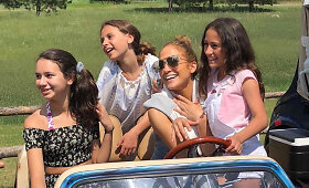 Jennifer Lopez su mylimuoju Alexu Rodriguezu ir vaikais