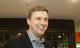 D.Adomaitis ir S.Maslobojevas tapo &bdquo;Vilties&ldquo; ambasadoriais: atidarė Raudonojo Kryžiaus parduotuvę