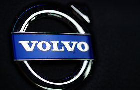 „Volvo“ po pusšimčio metų prarado perkamiausio automobilio Švedijoje titulą