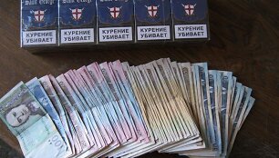 Kontrabandinės cigaretės ir pinigai