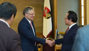 Kinijos verslininkai naujų galimybių ie&scaron;ko Vilniaus universitete