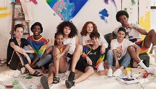 „H&M“ pristato specialią kolekciją, palaikančią LGBTQI bendruomenę