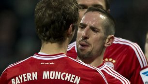 Franckas Ribery ir Thomas Muelleris