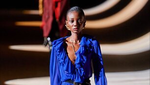 &bdquo;Saint Laurent&ldquo; 2020&ndash;2021 m. rudens ir žiemos kolekcijos modelis
