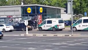 Gausios policijos pajėgos Vilniuje gaudė bėglį
