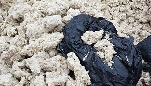 Kur&scaron;ių nerijos paplūdimiuose pririnkta mažiausiai 20 tonų parafino