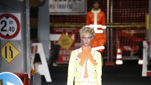 &bdquo;Moschino&ldquo; 2016 m. pavasario-vasaros kolekcija