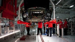 Pažvelkite į Elono Musko &bdquo;Gigafabriką&ldquo;