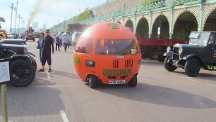 &Scaron;e&scaron;i tokie Outspan Orange automobiliai buvo pagaminti 1972-1974 metais. (Les Chatfield, Wikimedia(CC BY 2.0)