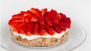 Morenginis tortas su bra&scaron;kėmis &bdquo;Mostachon&ldquo;