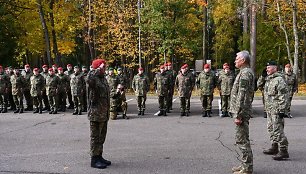 Prezidentas Gitanas Nausėda lanko Lietuvoje dislokuotus Vokietijos kariuomenės brigados štabo ir bataliono karius