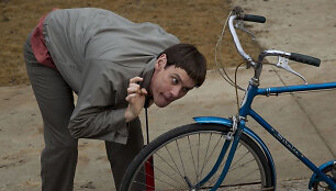 Jimas Carrey komedijoje &bdquo;Bukas ir bukesnis 2&ldquo;